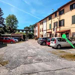 Rustico Stazione Apartment Lucca